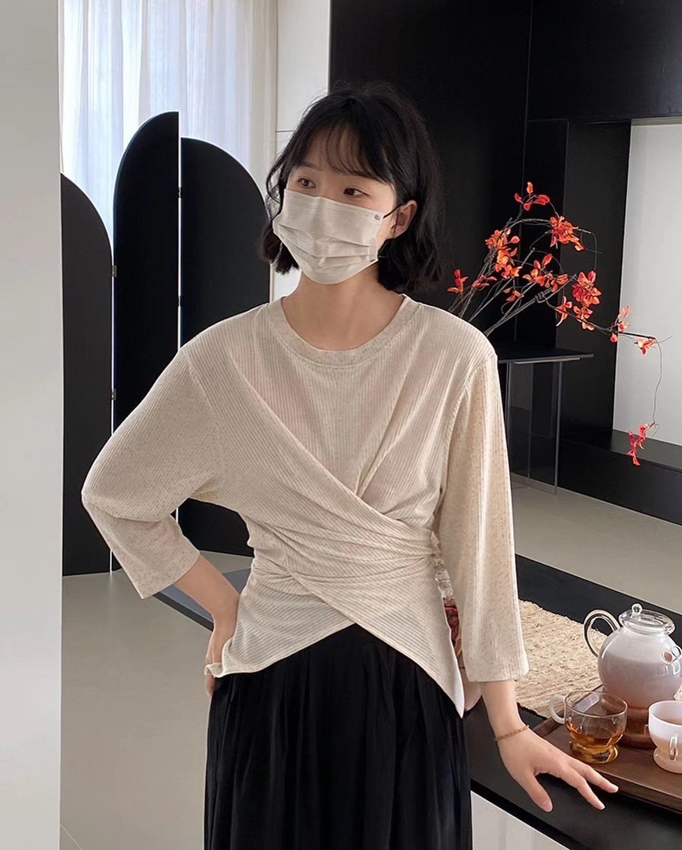 七分袖不規則收腰上衣