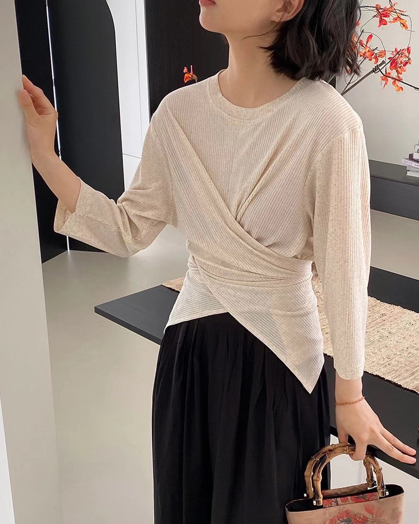 七分袖不規則收腰上衣