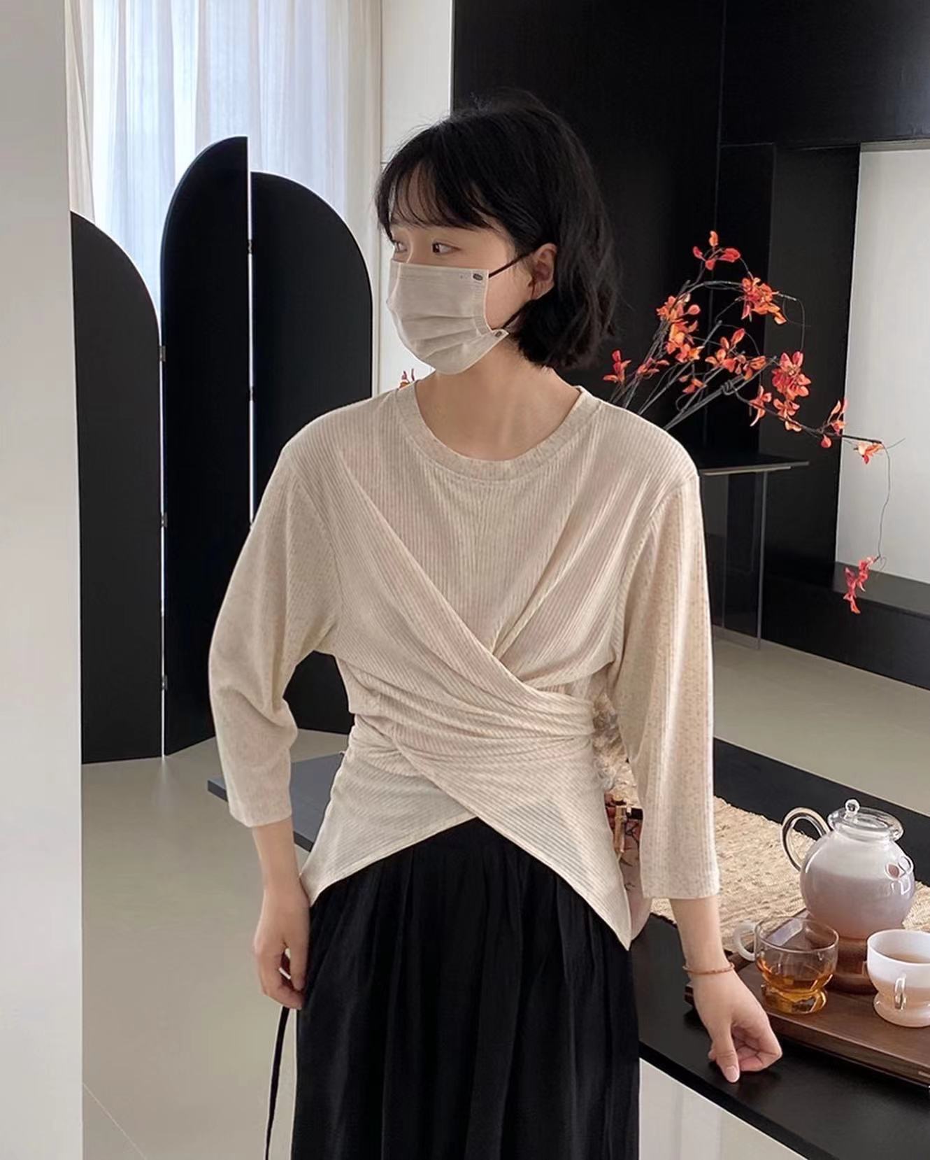 七分袖不規則收腰上衣