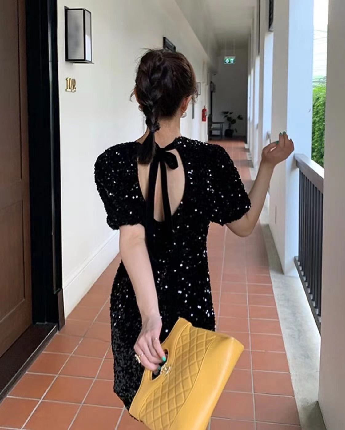 亮片露背連身裙