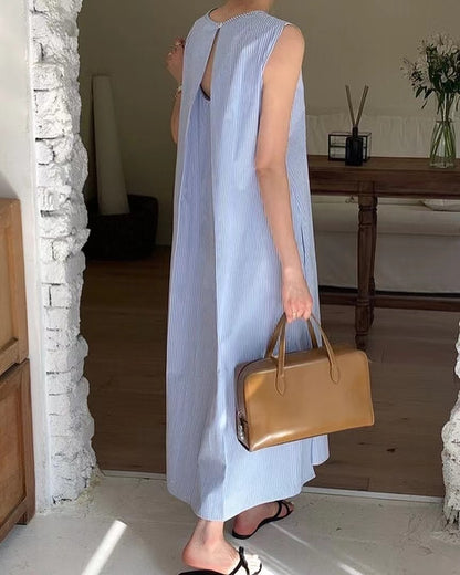 穴あきバックレスタンクトップドレス