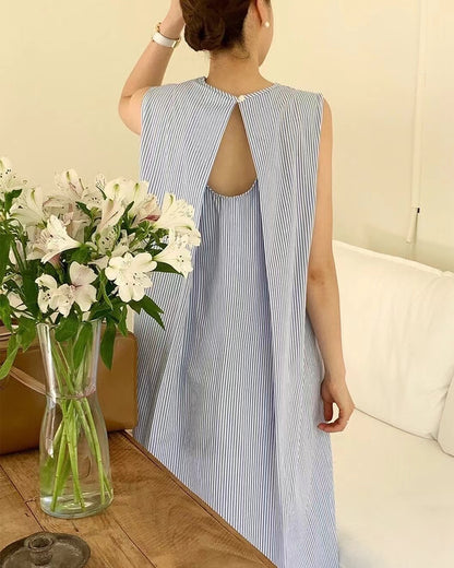 穴あきバックレスタンクトップドレス