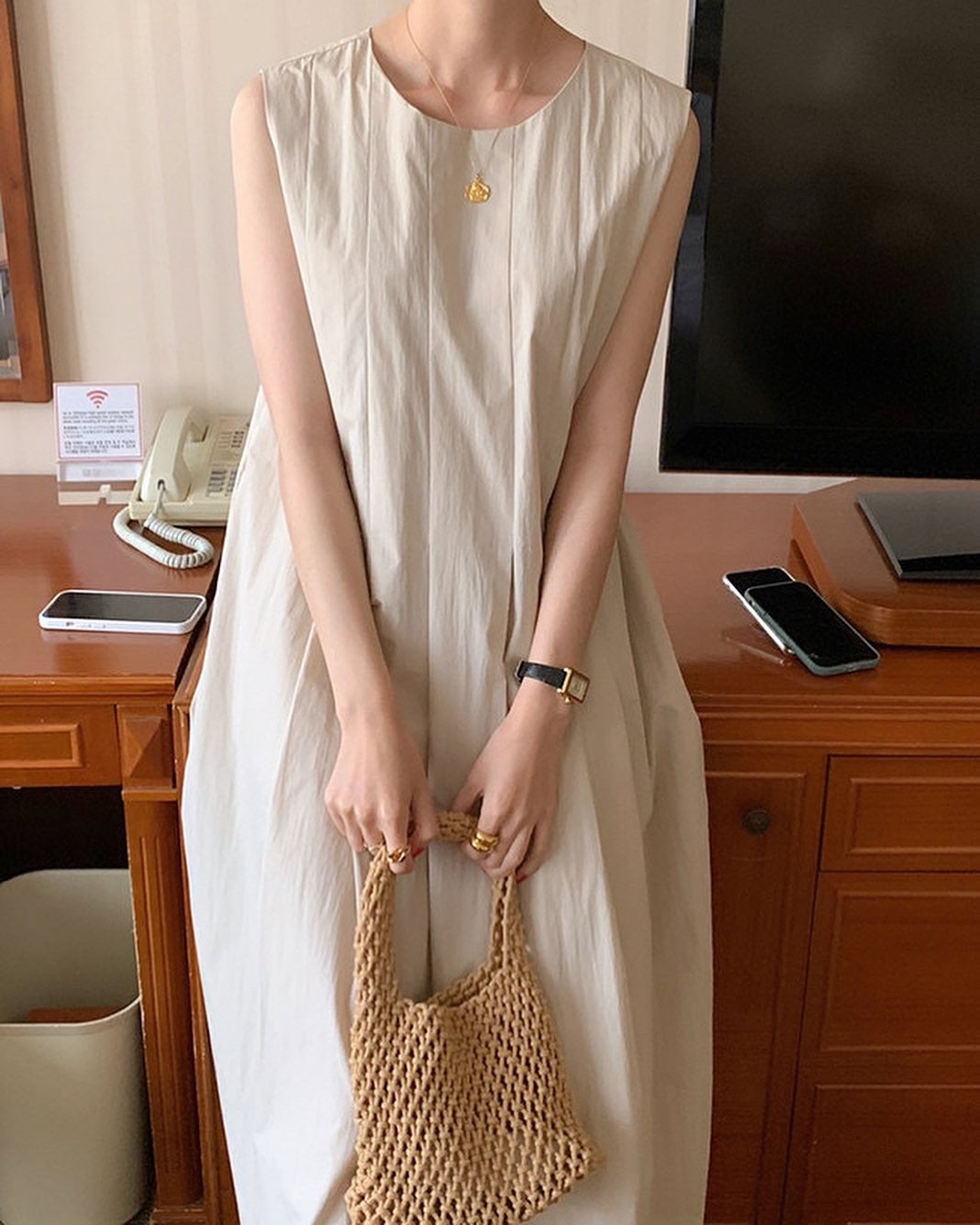 壓褶背心連身裙