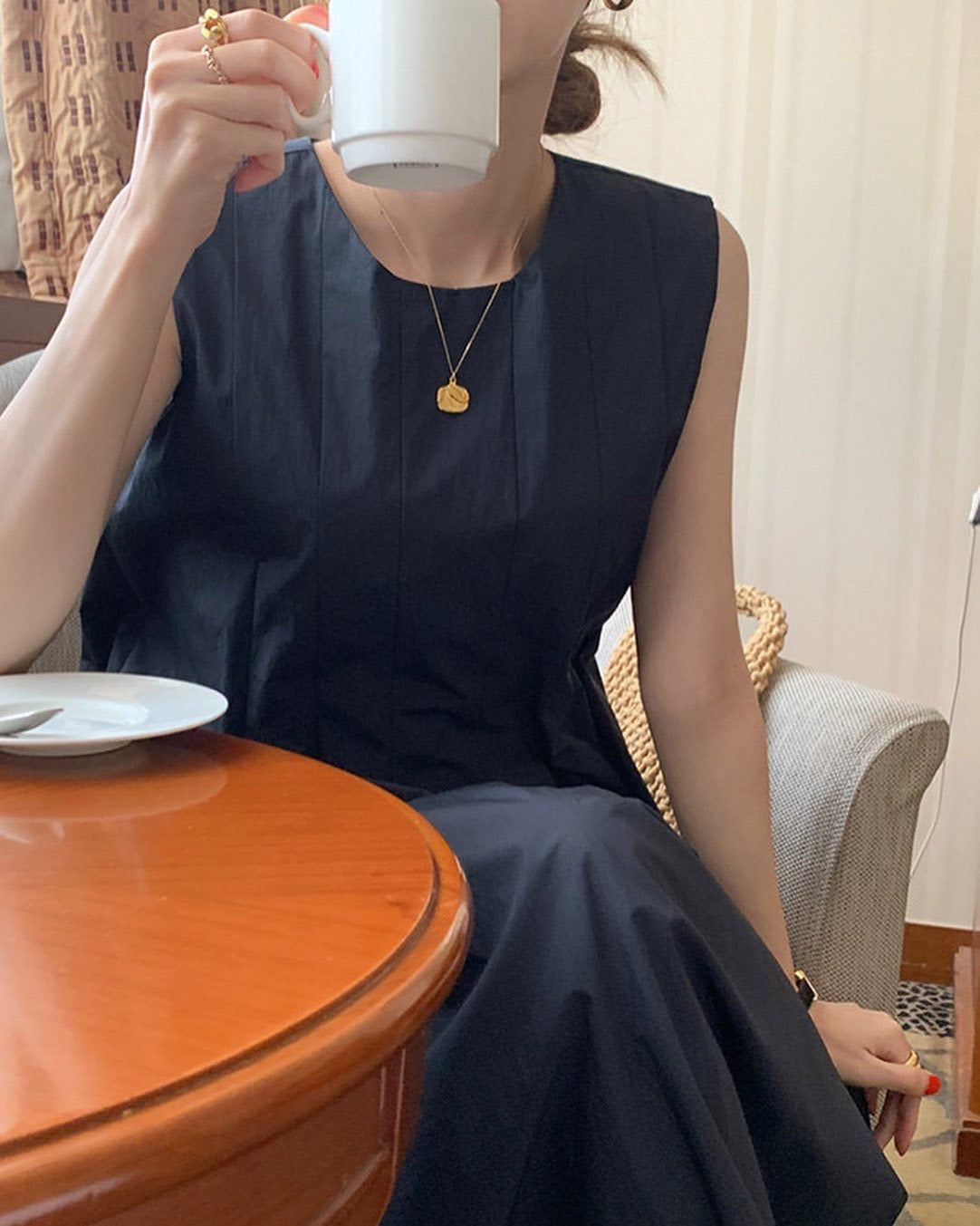 壓褶背心連身裙