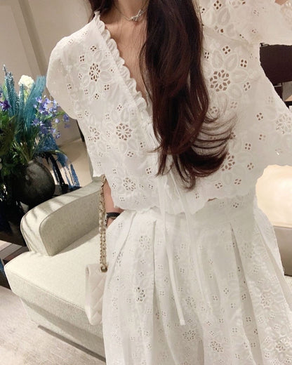 鏤空花邊刺繡上衣+壓褶半身裙套裝