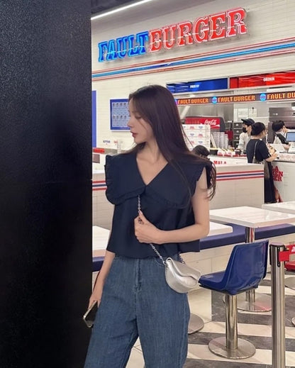 Peter Pan Collar Sleeveless Top