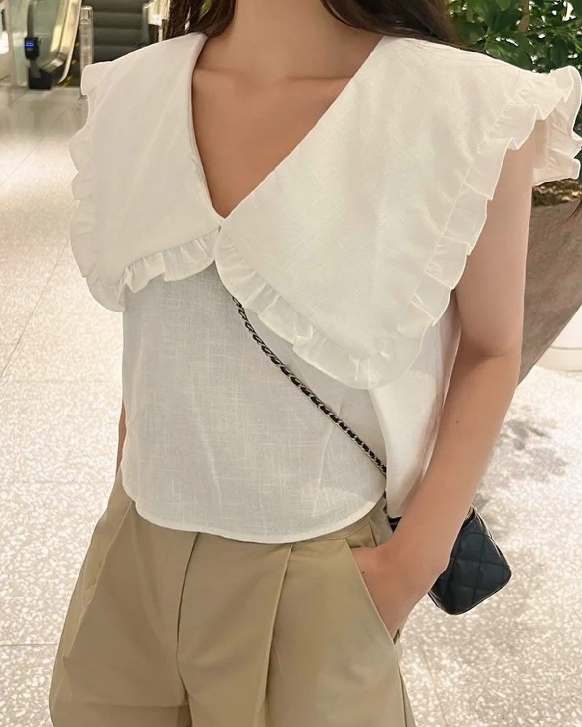 Peter Pan Collar Sleeveless Top