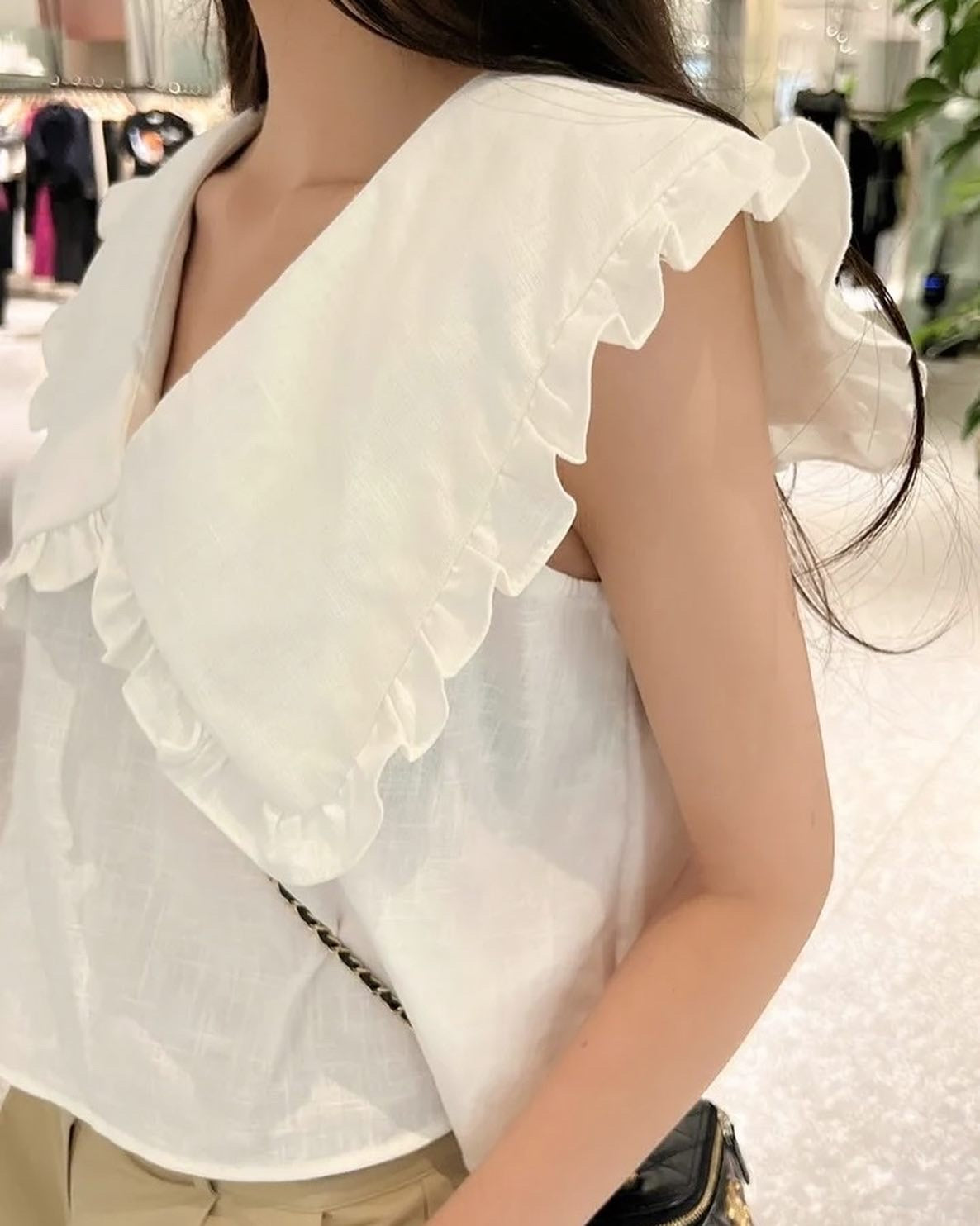 Peter Pan Collar Sleeveless Top