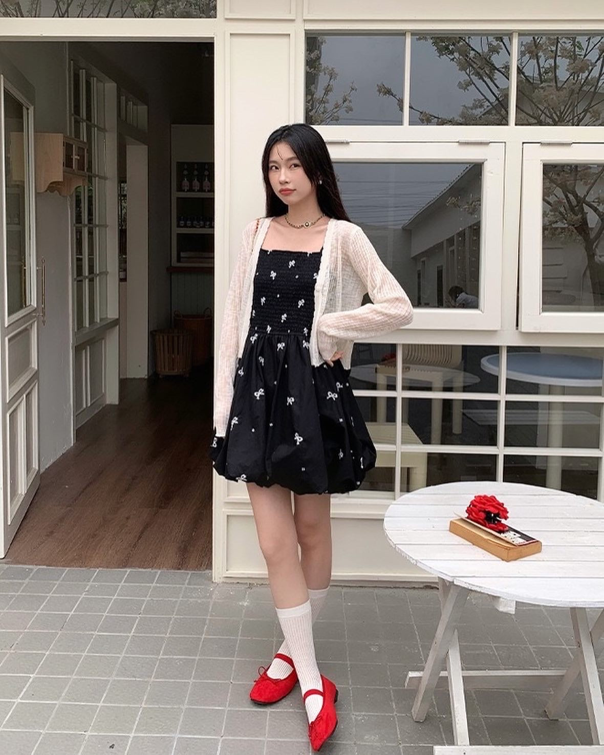 リボンストラップバブルドレス