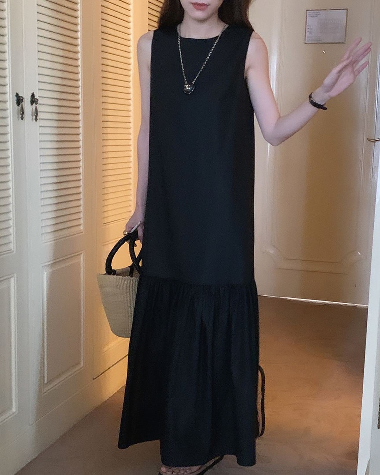 荷葉邊背心連身裙