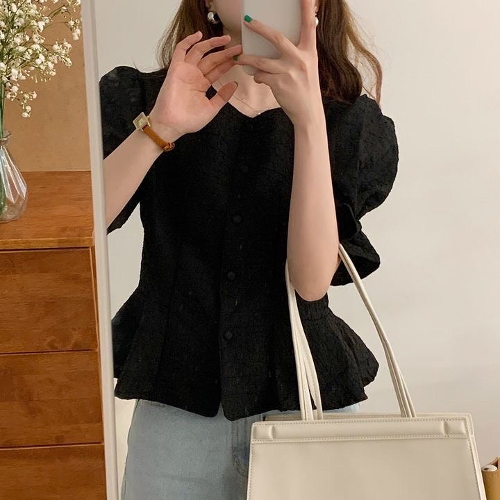 ジャカード模様のトップス