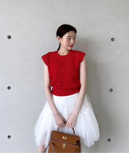 透かし編みベスト+チュールスカート