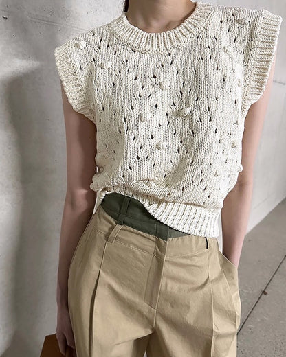 透かし編みベスト+チュールスカート