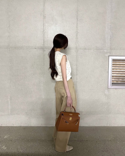 透かし編みベスト+チュールスカート