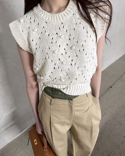 透かし編みベスト+チュールスカート