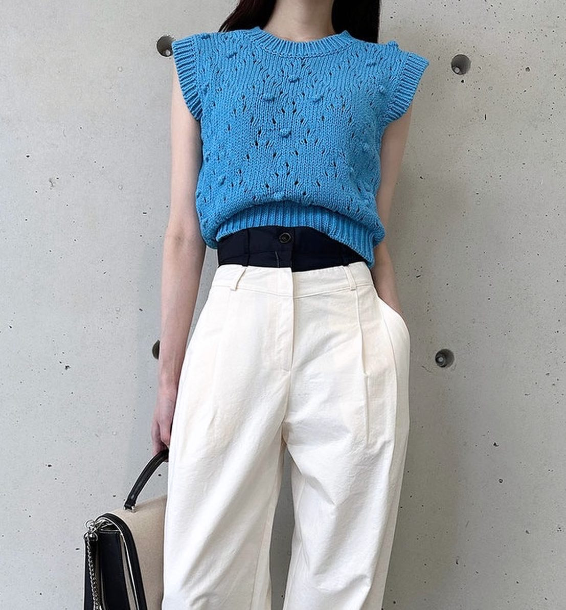 透かし編みベスト+チュールスカート