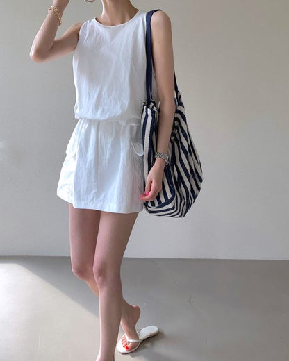 ジッパーベスト+スカートパンツセットアップ