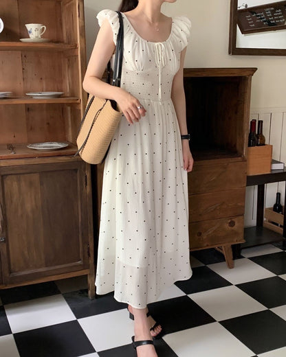 愛心點點連身裙