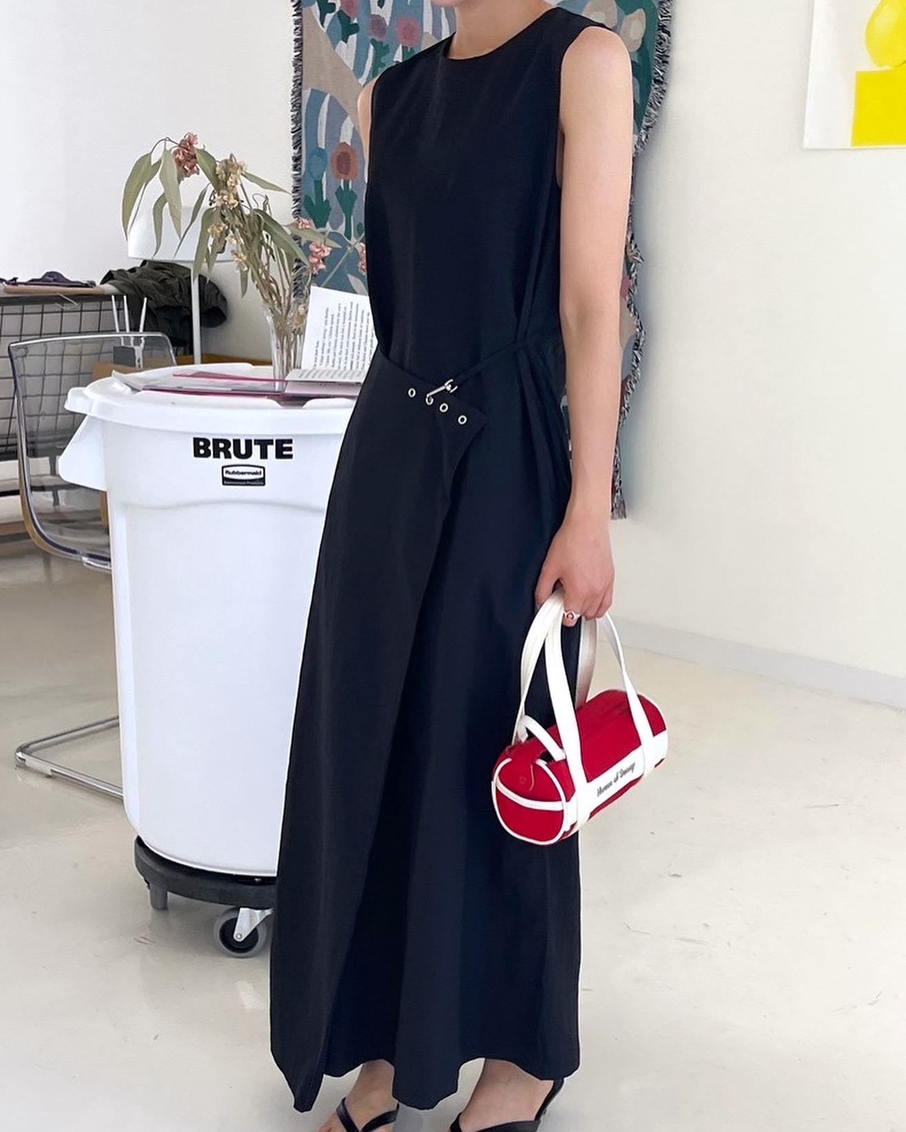掛扣收腰背心連身裙