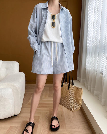 青白ストライプシャツ+ショートパンツセット