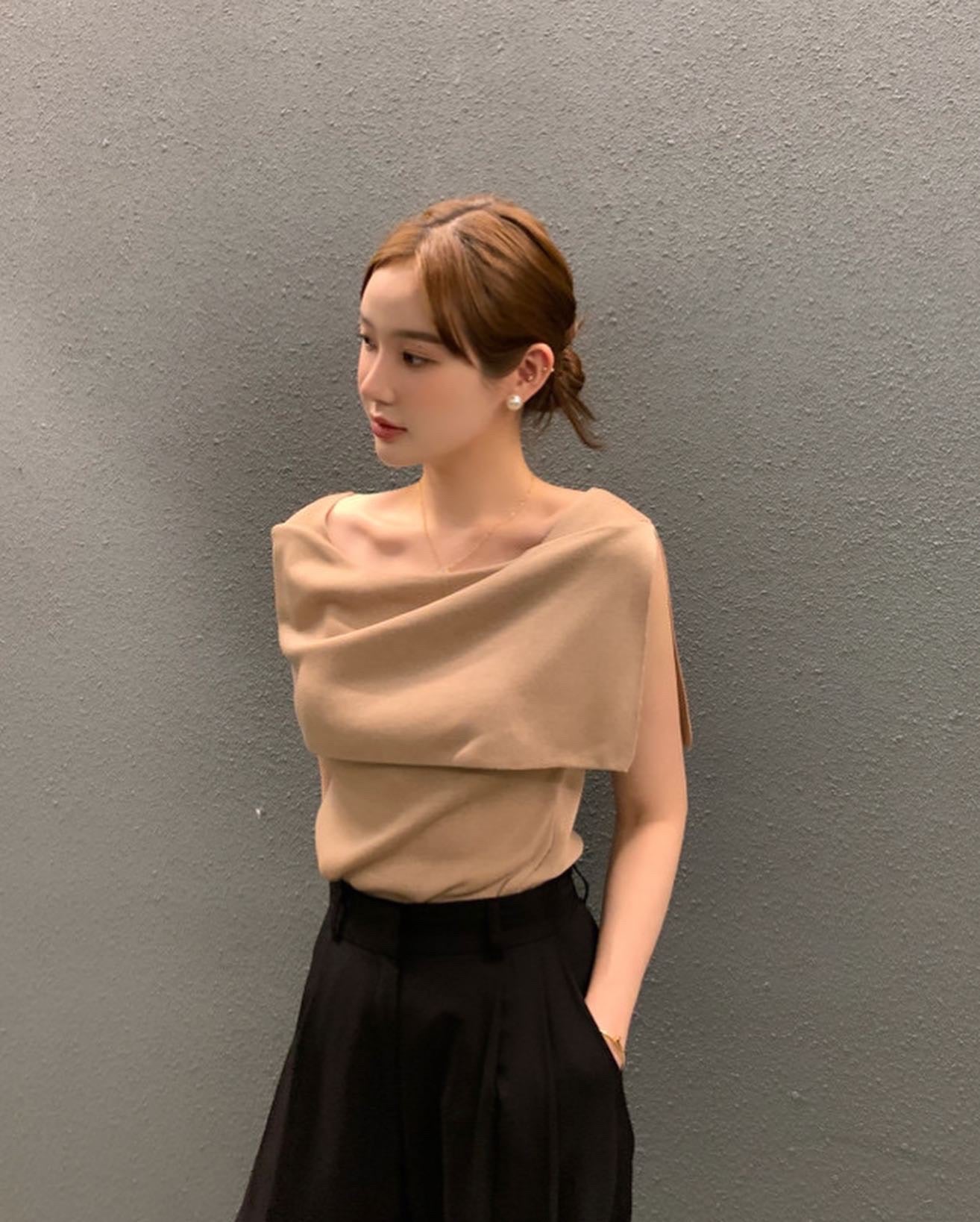 開衩一字肩針織衫