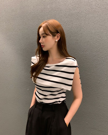 開衩一字肩針織衫