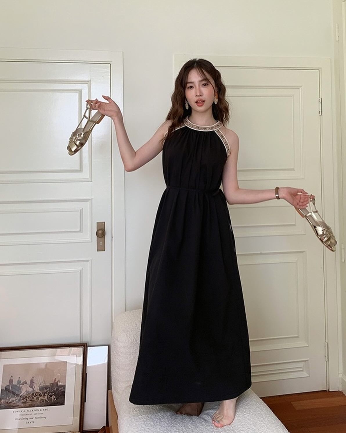 ホルターネックフィット＆フレアワンピース