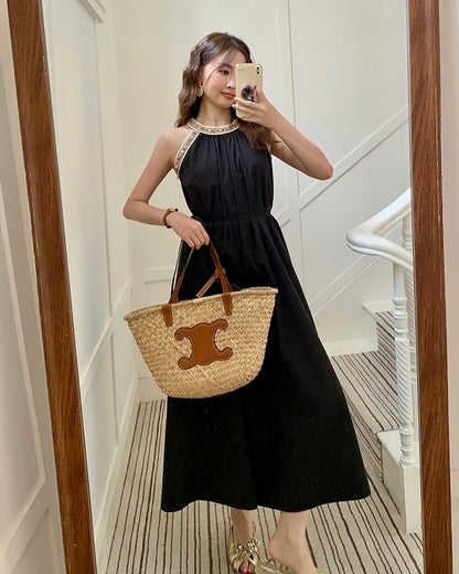 ホルターネックフィット＆フレアワンピース