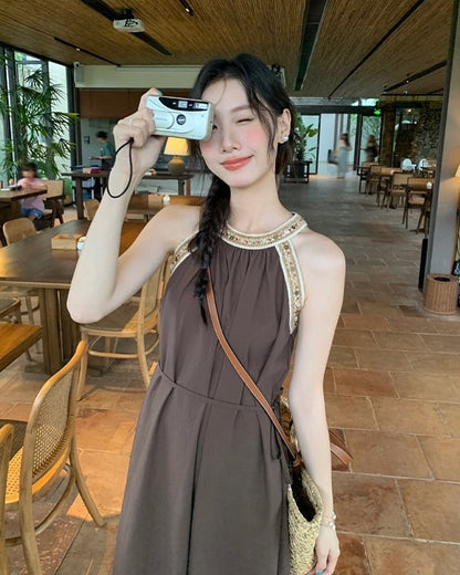 ホルターネックフィット＆フレアワンピース