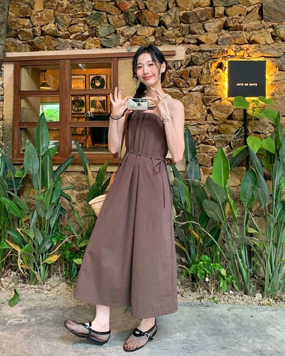 ホルターネックフィット＆フレアワンピース