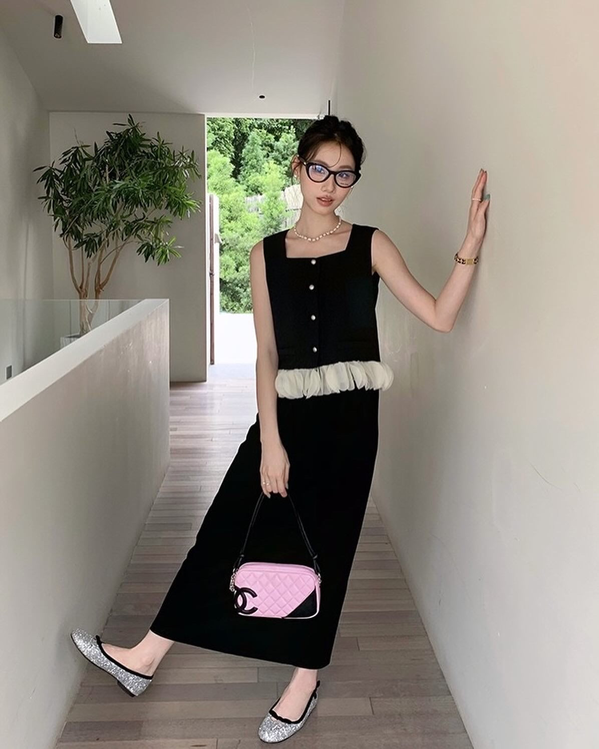 Square Neck Petal Edge Tank Top