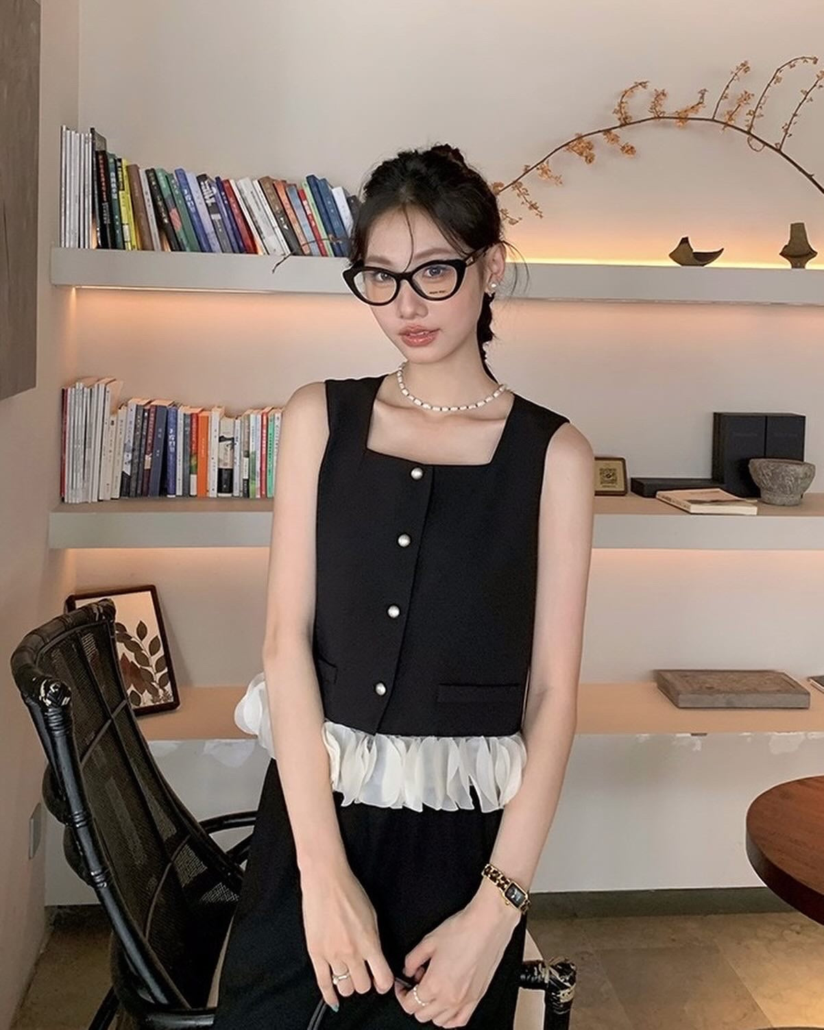 Square Neck Petal Edge Tank Top