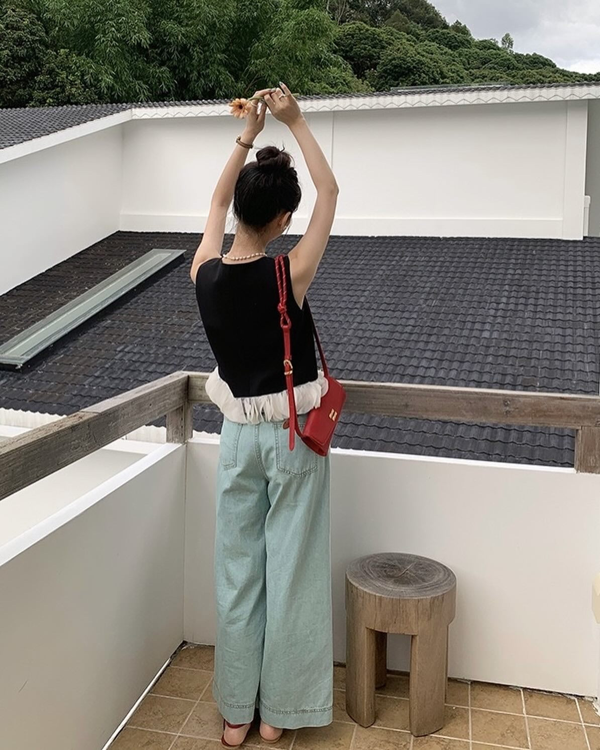 Square Neck Petal Edge Tank Top