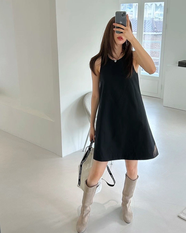 圓領背心連身裙