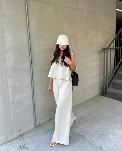 方領背心+休閒長褲