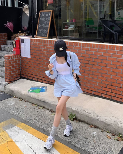 Plain T-shirt + Shorts