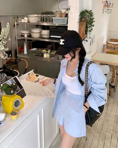 Plain T-shirt + Shorts