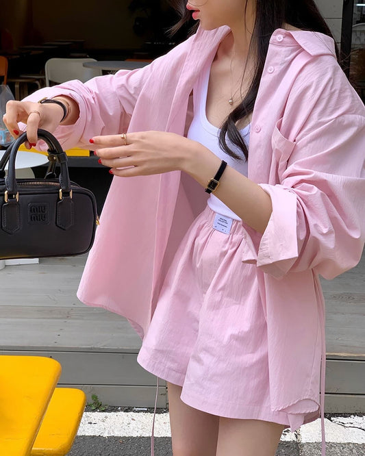 Plain T-shirt + Shorts