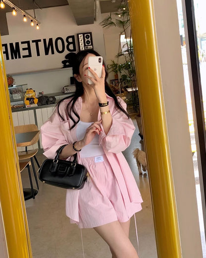 Plain T-shirt + Shorts