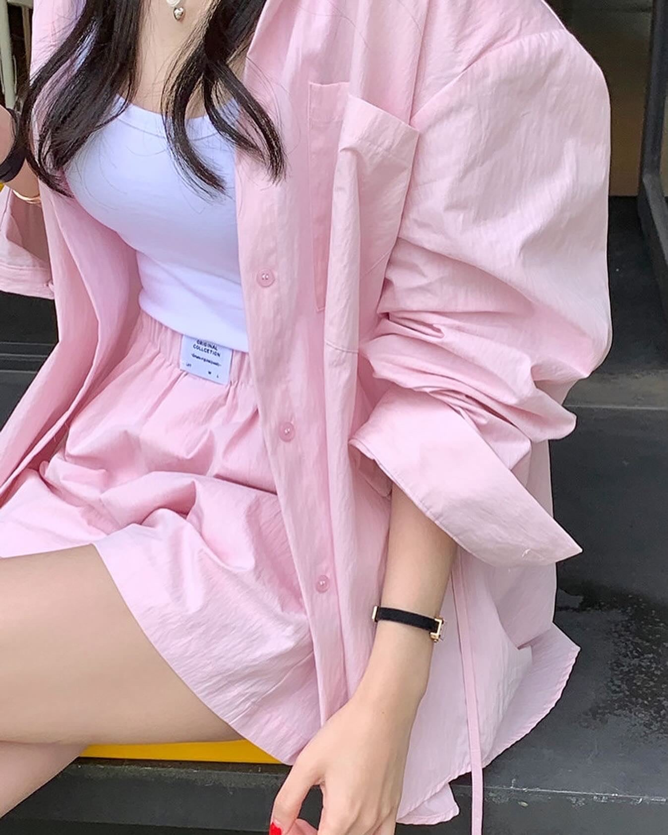 Plain T-shirt + Shorts