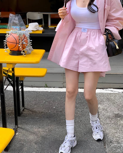 Plain T-shirt + Shorts