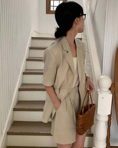 リネンのスーツショートパンツセットアップ