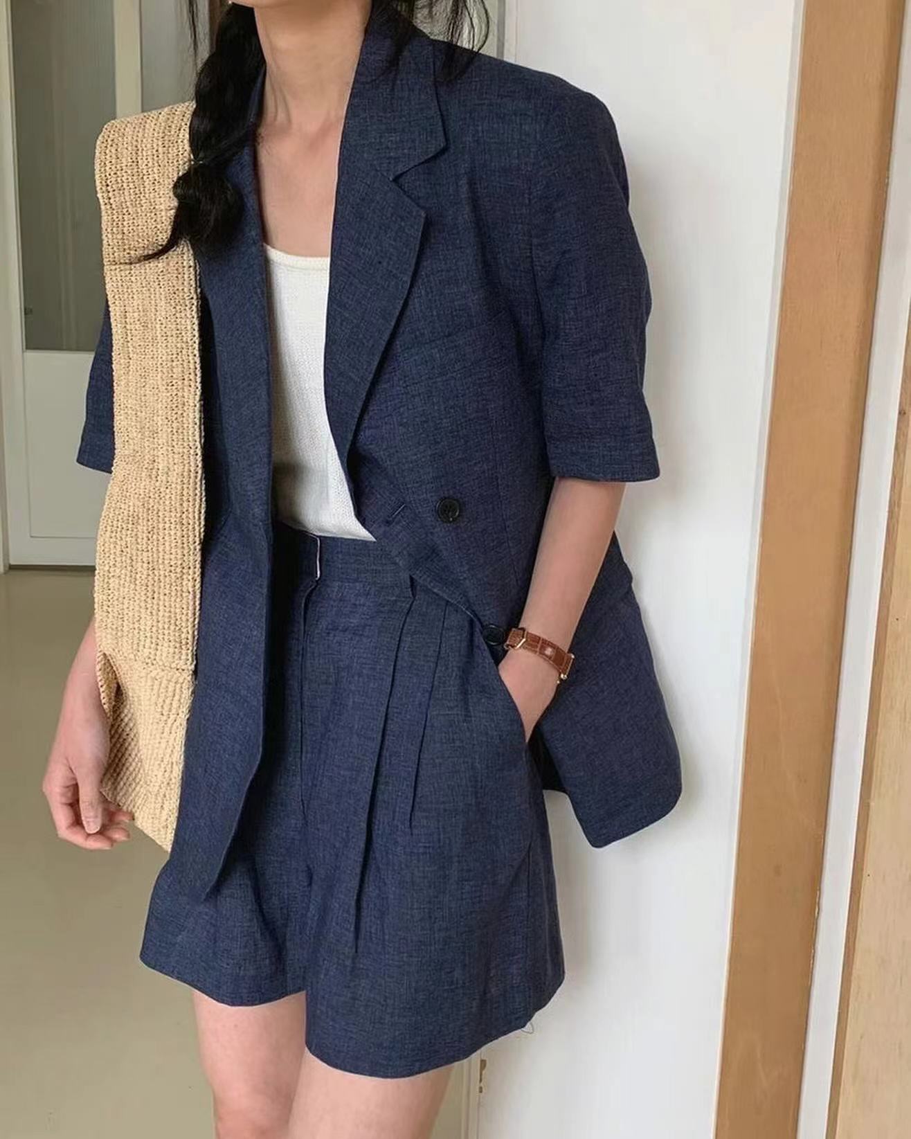 リネンのスーツショートパンツセットアップ