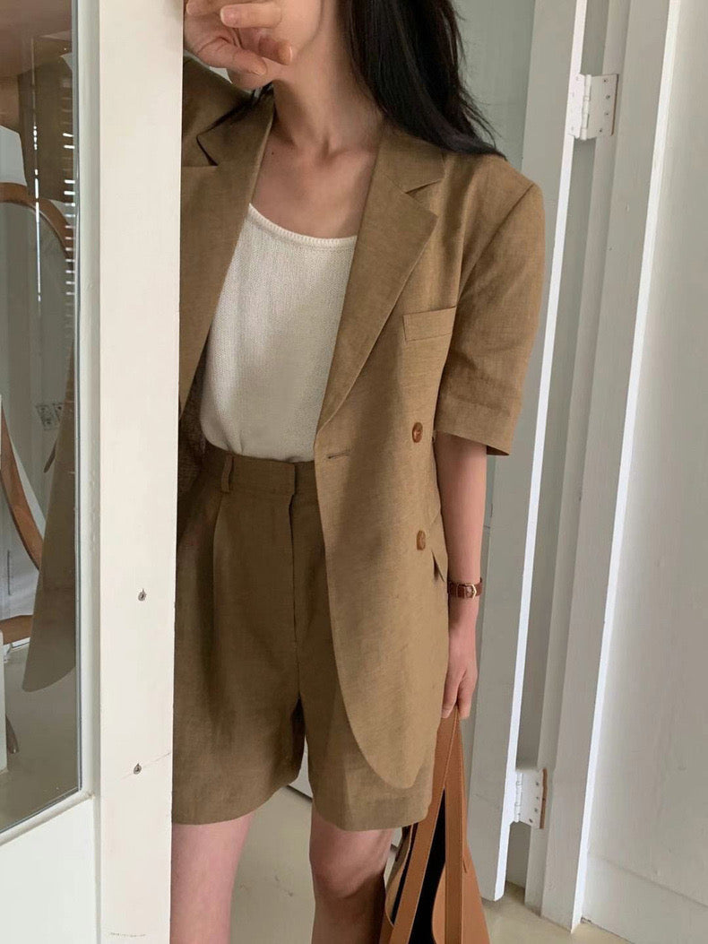 リネンのスーツショートパンツセットアップ