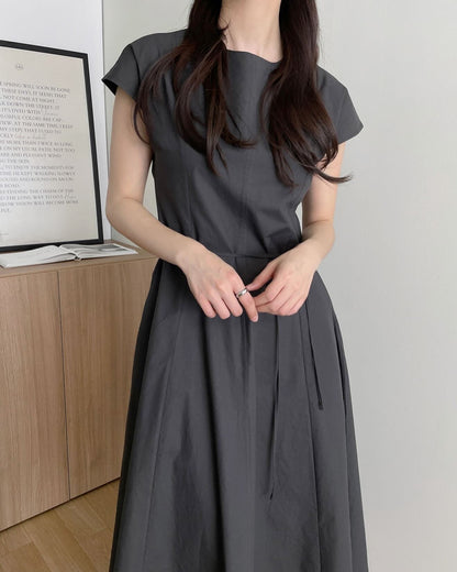Tie-waist short-sleeve dress