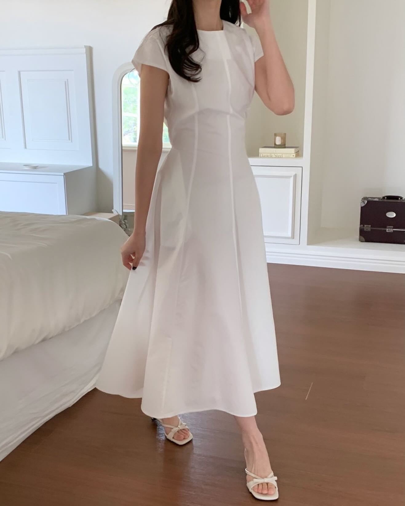 Tie-waist short-sleeve dress