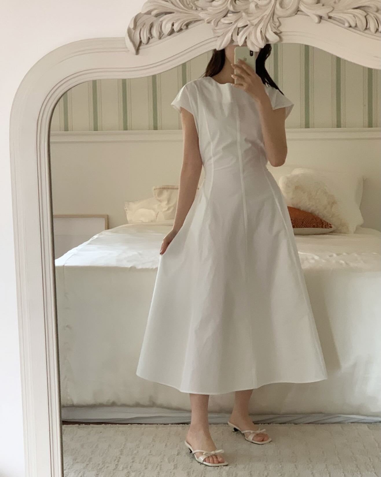 Tie-waist short-sleeve dress