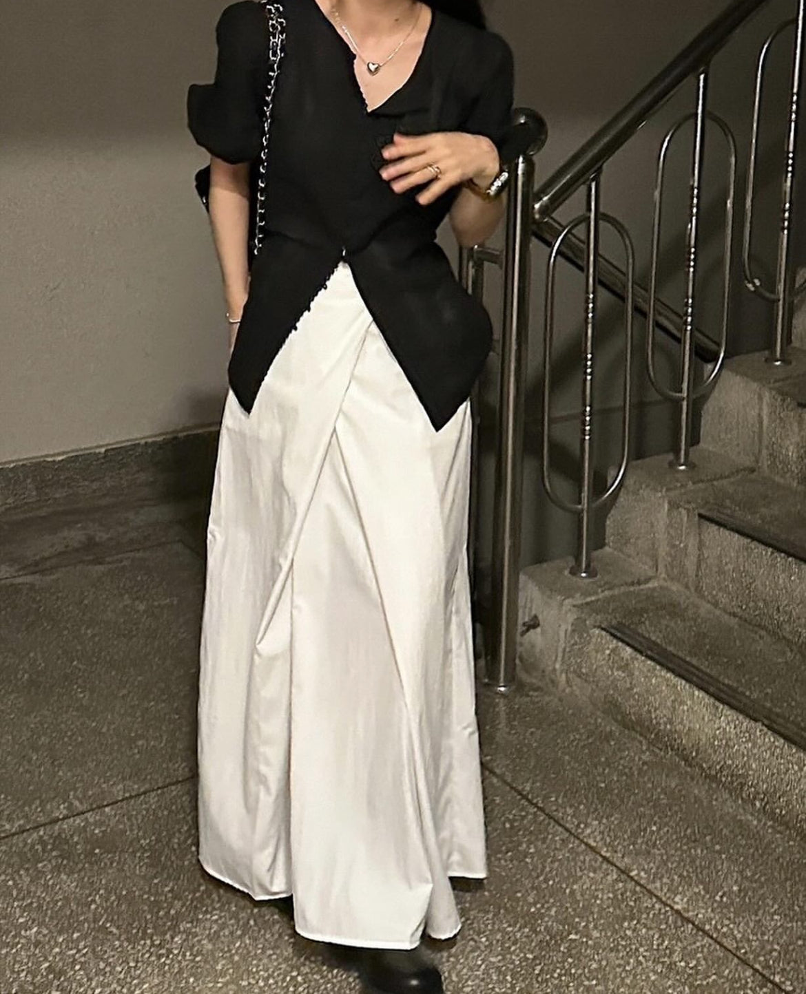 高腰壓褶設計感A字裙