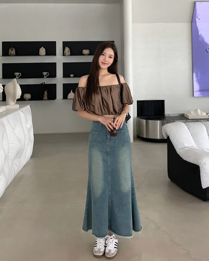 光沢のあるオフショルダー