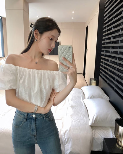 光沢のあるオフショルダー